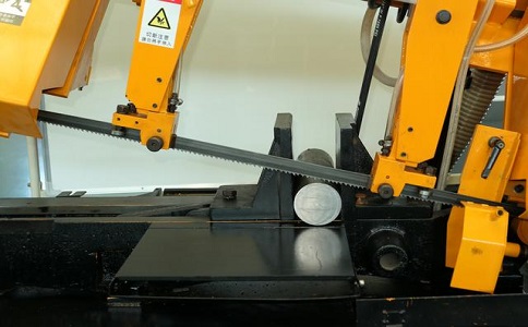 浩口原种场数控带锯床自动送料精度会出现偏差吗? 浩口原种场数控带锯床自动送料精度会出现偏差吗?